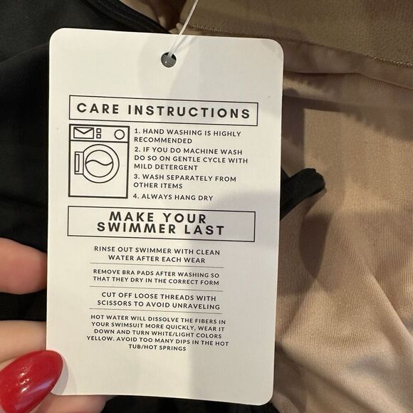 Kortni Jeane Swim Swing Top Womens Medium Black Bikini Simple Padded Pool NWT - Picture 9 of 10